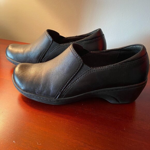 Clarks Women's Grasp Chime Leather Loafer Slip Resistant - Size 7 - Picture 3 of 8